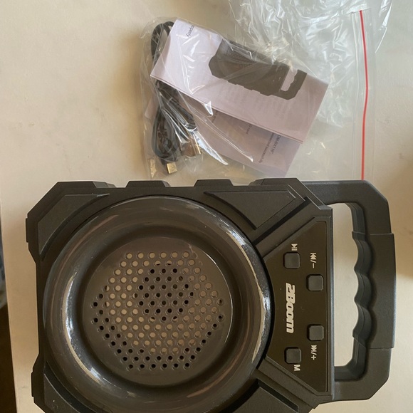 Ring Light LED Bluetooth Wireless Speaker With Box - Picture 5 of 8